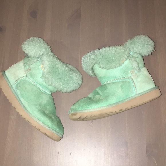mint green uggs